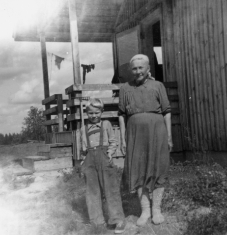 Domna Huovinen ja Eero Lahelma Kuivajärvellä 1952.