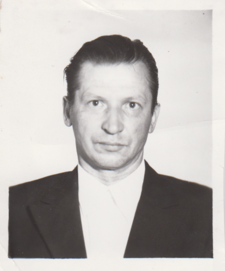 Pekka Tupitsin opiskeli suomen kielen opettajaksi ja joutui KGB:n seuraamaksi, mikä johti miehen loikkaamaan Suomeen.