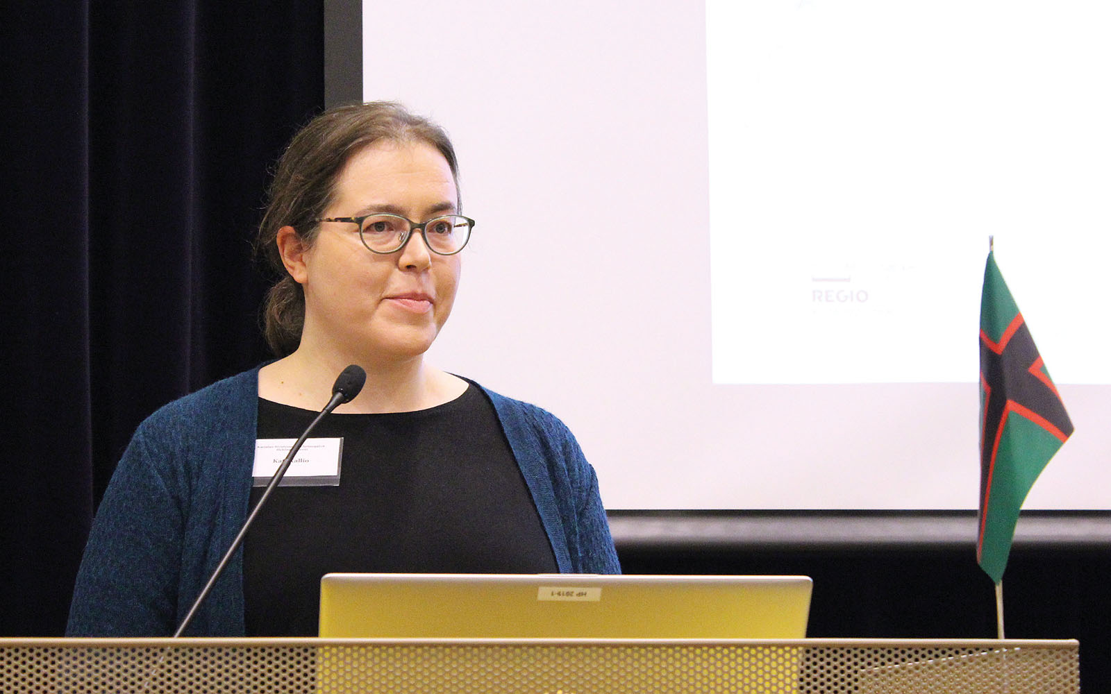 Kati Kallio kertoi puheenvuorossaan tietojenkäsittelytieteen keinoista.